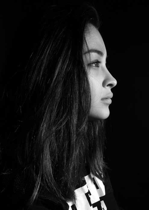 woman-black-bg Woman black bg